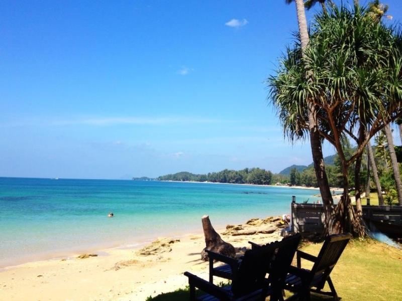 Nautilus Right On The Beach Resort Koh Lanta Exterior photo
